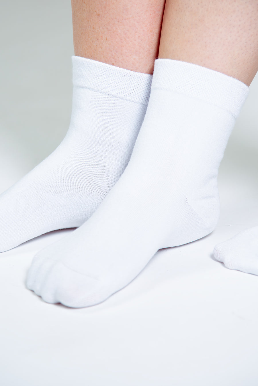 Ankle Sox2 in White