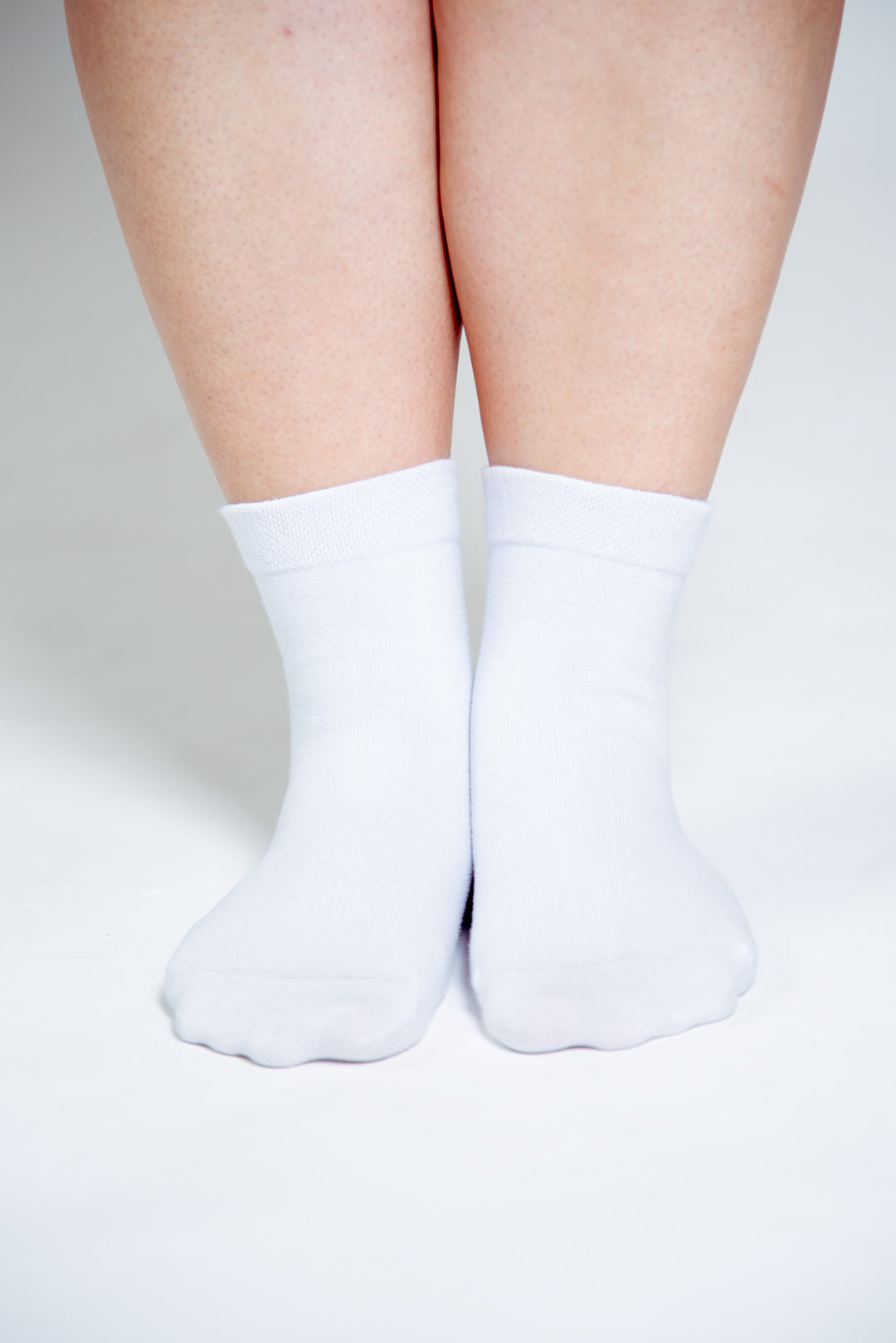 Ankle Sox2 in White