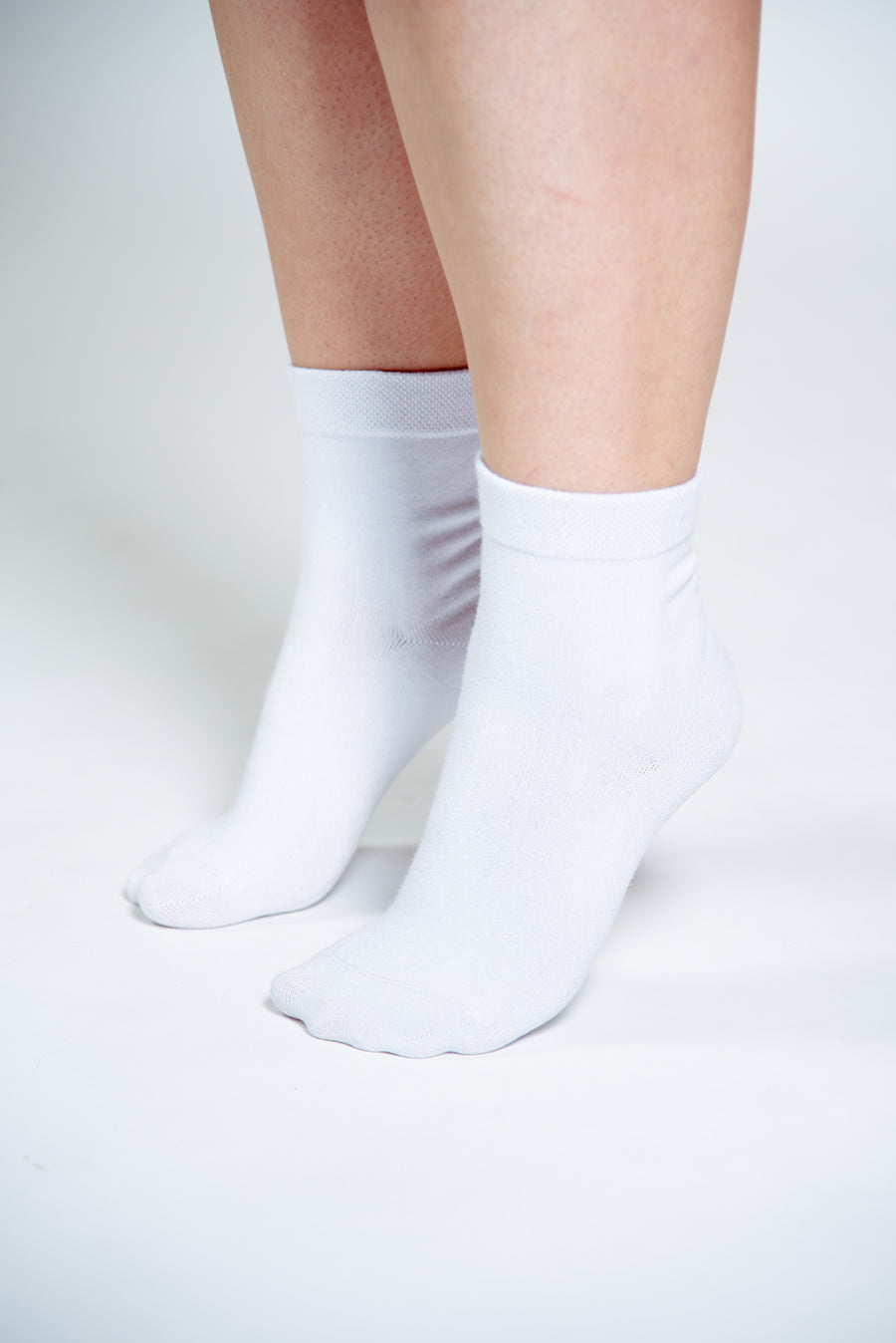 Ankle Sox2 in White